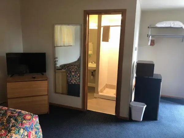 Parkway Motel 4