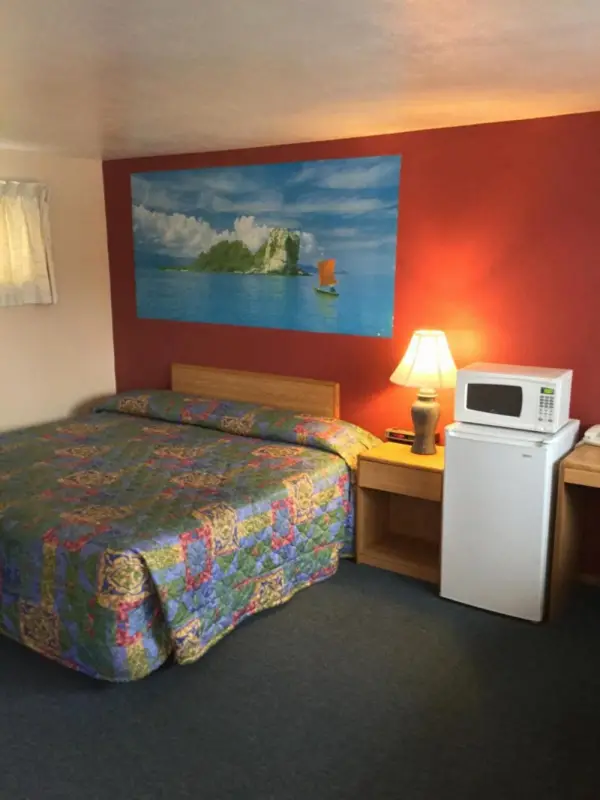 Parkway Motel 7